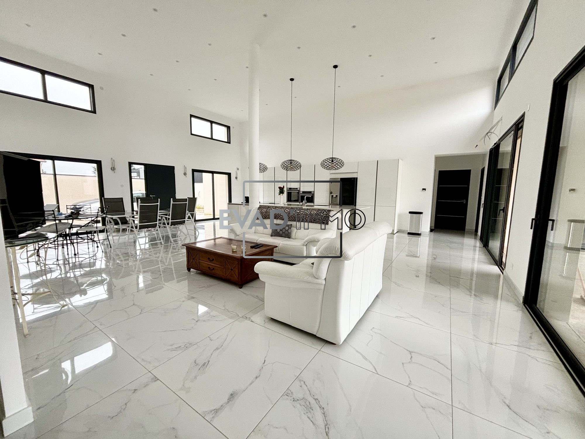VENTE DE PRESTIGE - Maison - Veauche (42340) - 890000 €