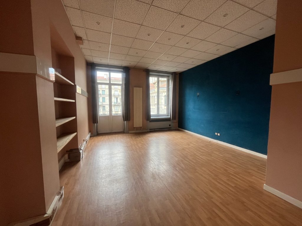 VENTE - Local - ST ETIENNE (42000) - 135000 €