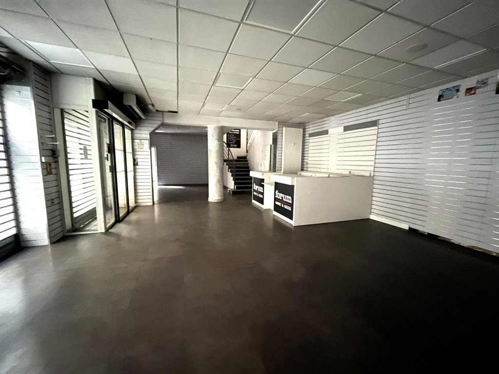 VENTE - Boutique - ST ETIENNE (42000) - 195000 €