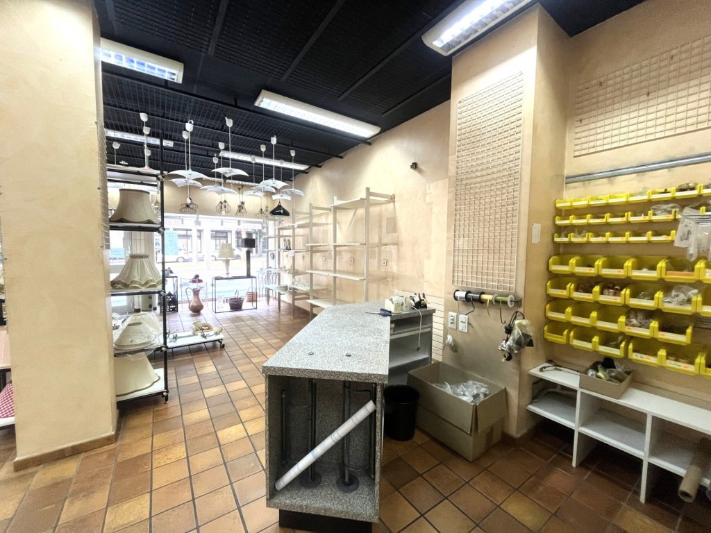 VENTE - Local - ST ETIENNE (42100) - 108000 €
