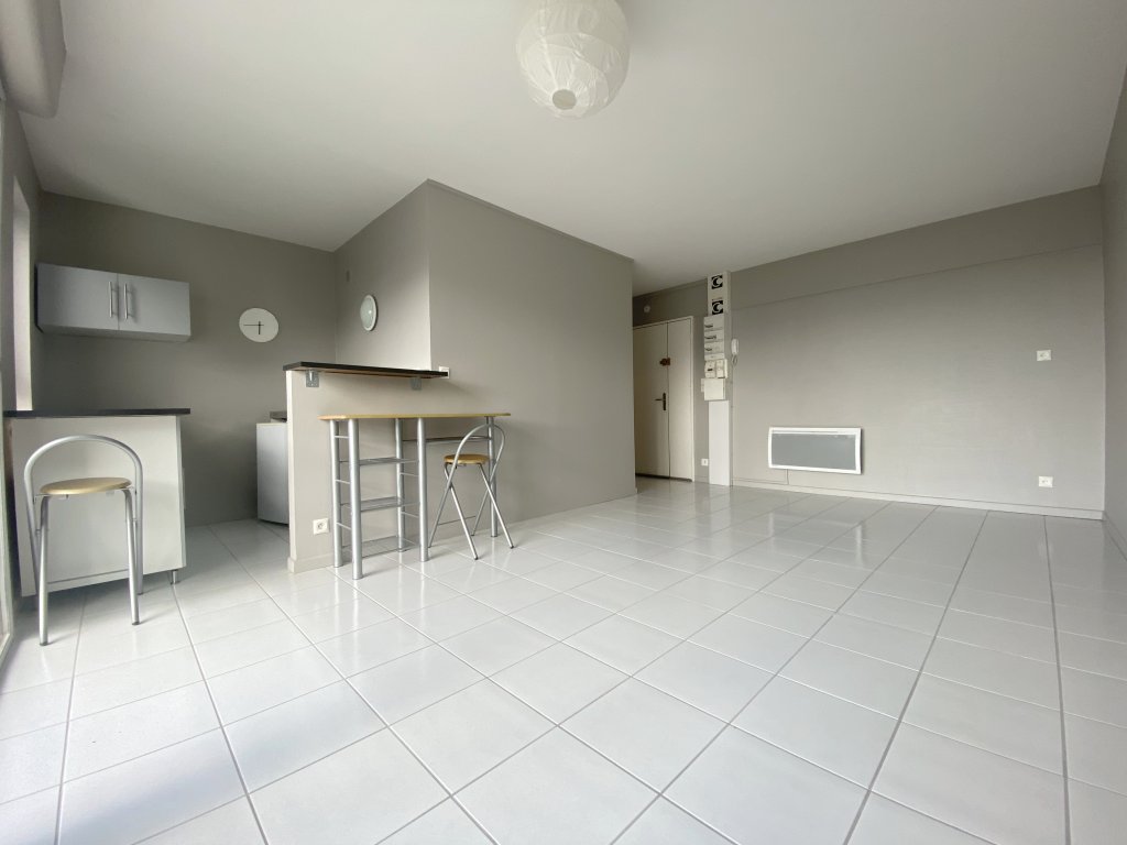 LOCATION - Appartement - ST ETIENNE (42000) - 350 €