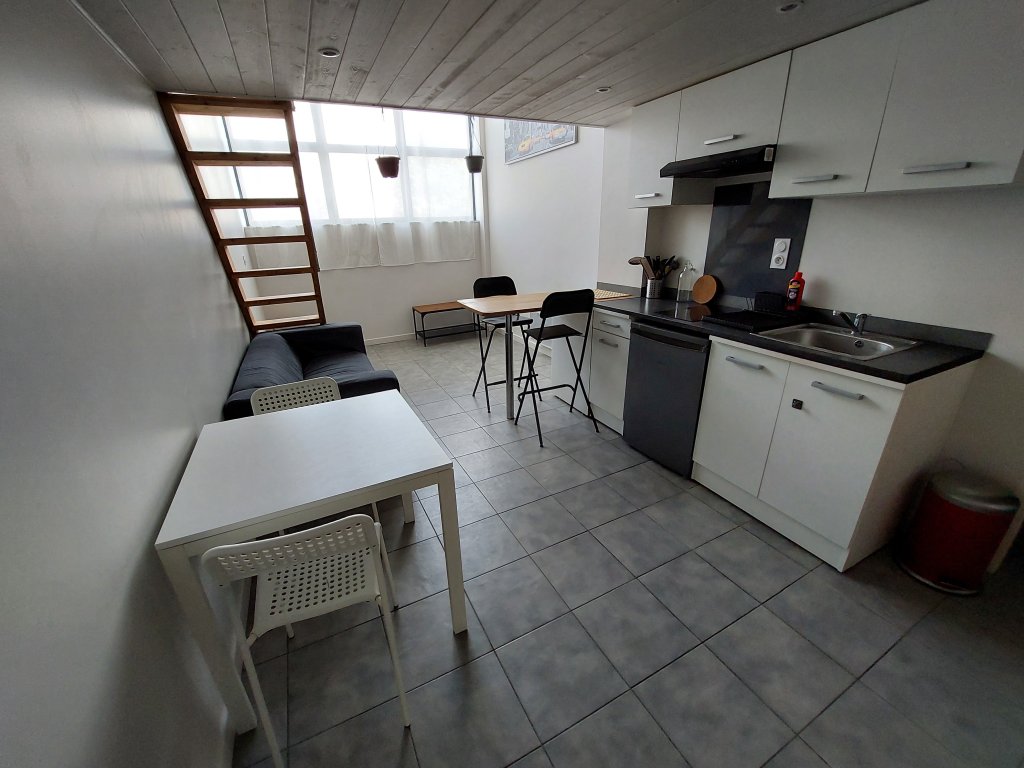 LOCATION - Appartement - ST ETIENNE (42000) - 450 €