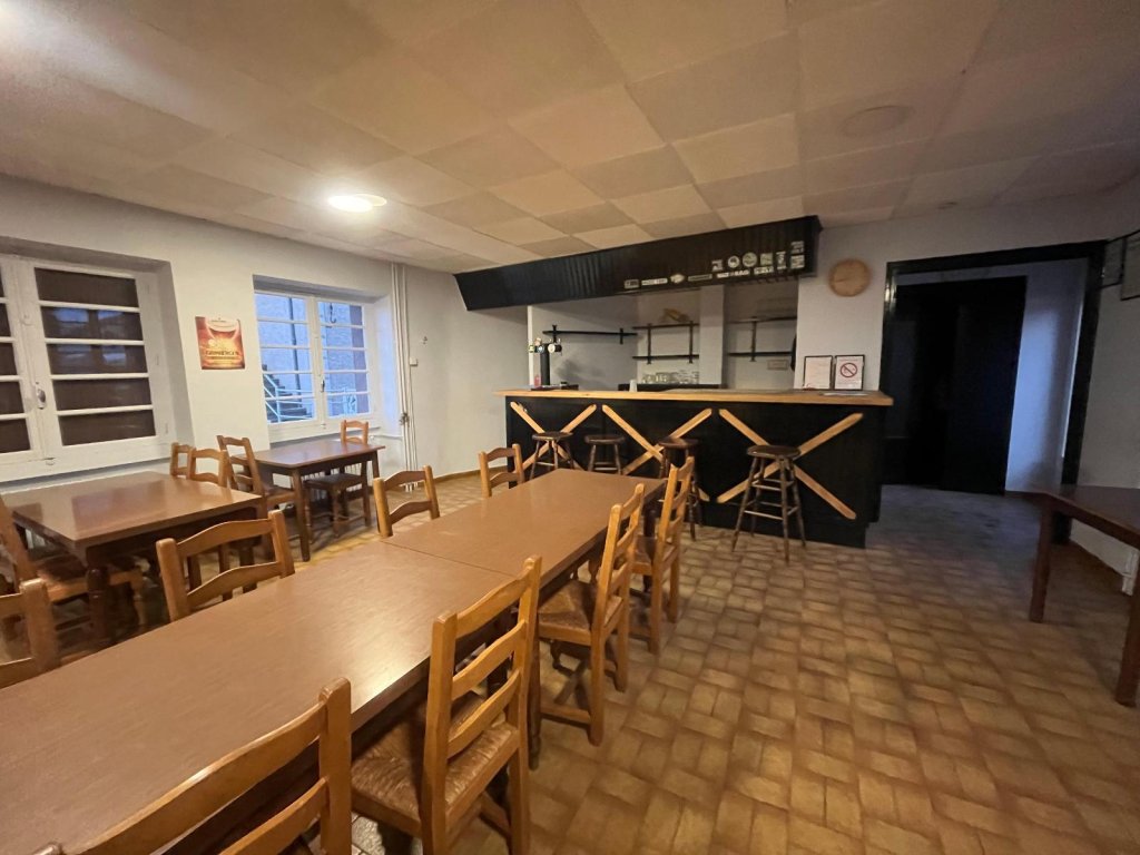VENTE - Immeuble - ST MAURICE EN GOURGOIS (42240) - 235000 €