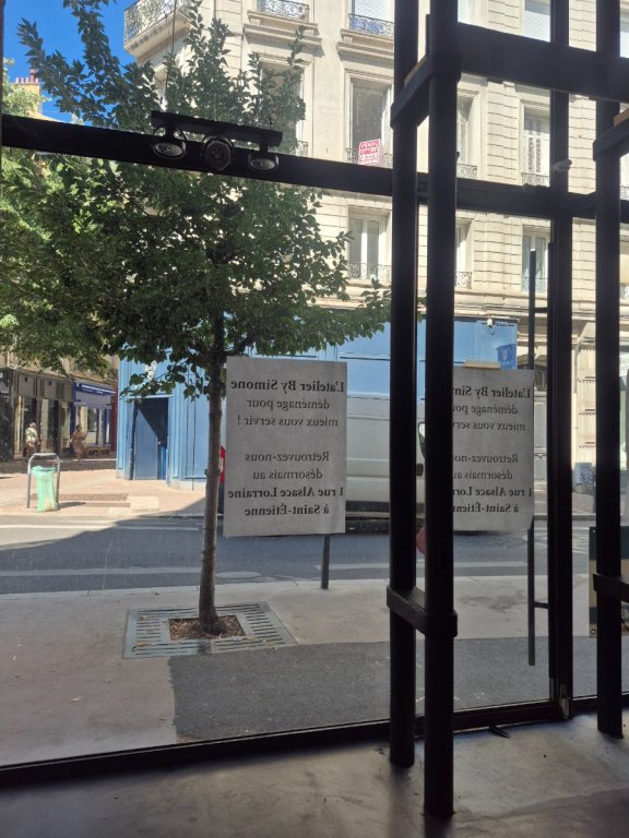 LOCATION - Local - ST ETIENNE (42000) - 790 €
