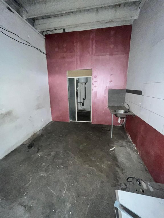 LOCATION - Local - ST ETIENNE (42000) - 950 €