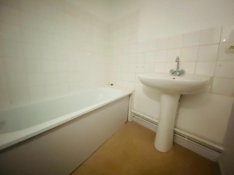 LOCATION - Appartement - ST PRIEST EN JAREZ (42270) - 446 €