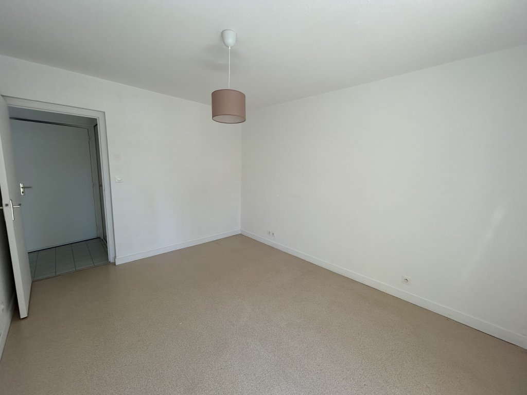 LOCATION - Appartement - MONTBRISON (42600) - 385 €