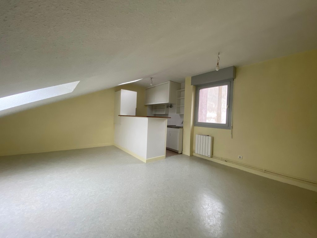 LOCATION - Appartement - FEURS (42110) - 399 €