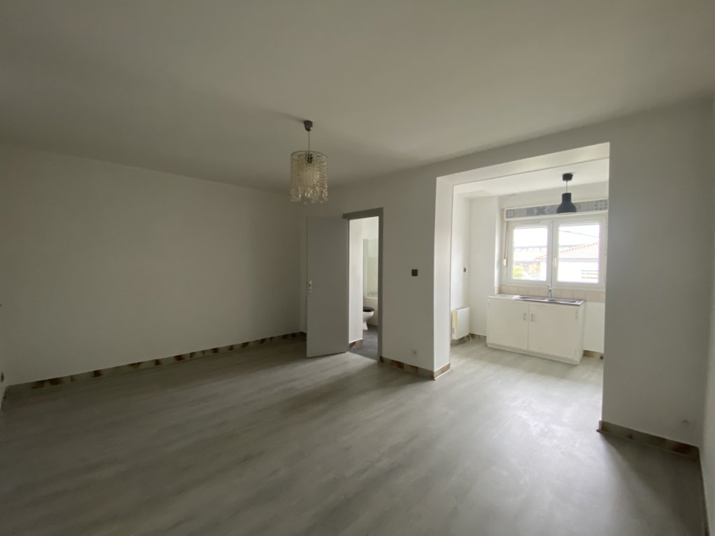 LOCATION - Appartement - MONTROND LES BAINS (42210) - 470 €