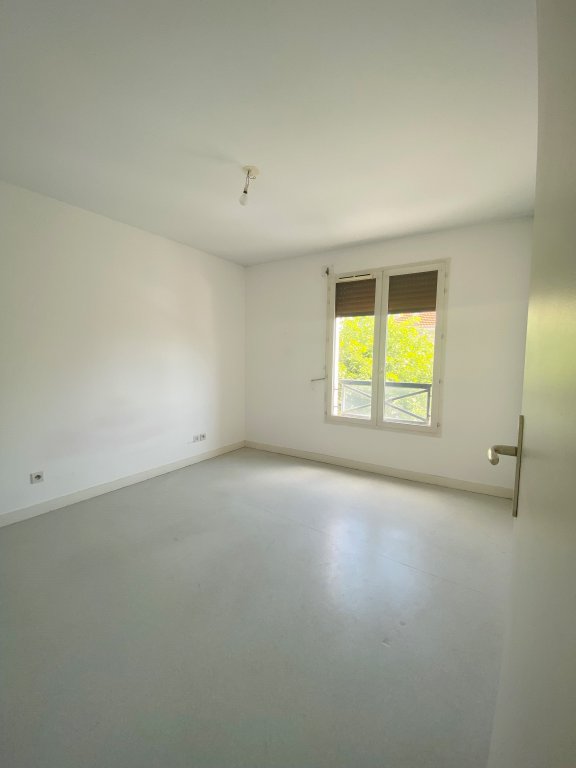 LOCATION - Appartement - ST BONNET LE CHATEAU (42380) - 680 €