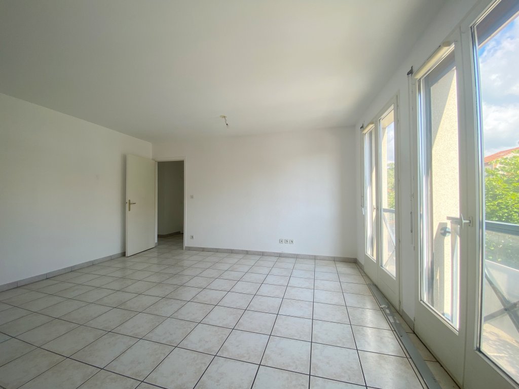 LOCATION - Appartement - ST BONNET LE CHATEAU (42380) - 680 €