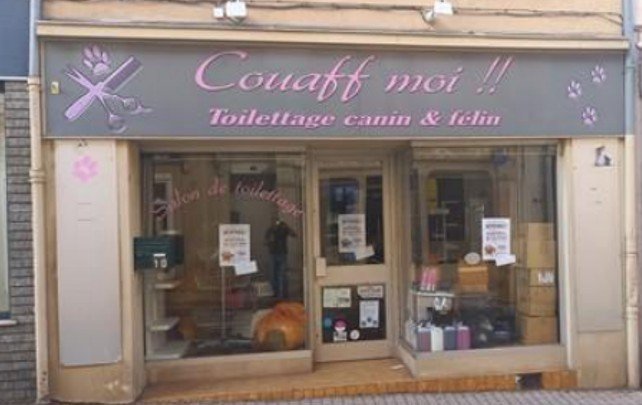 LOCATION - Local - CHAZELLES SUR LYON (42140) - 400 €