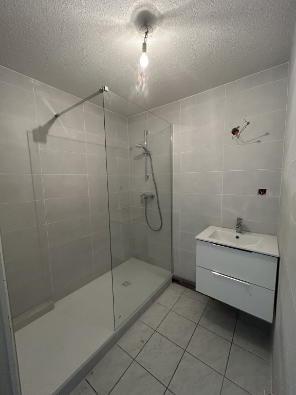 LOCATION - Appartement - ST GALMIER (42330) - 800 €