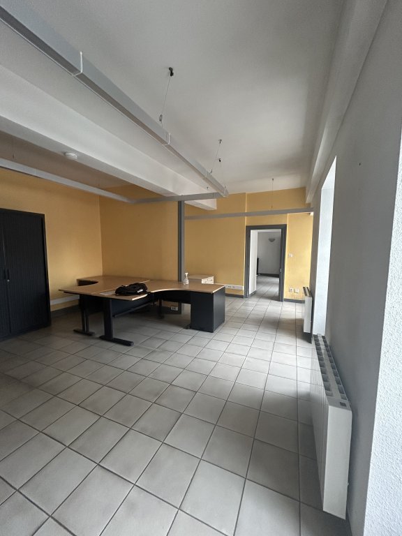 LOCATION - Local - MONTBRISON (42600) - 690 €