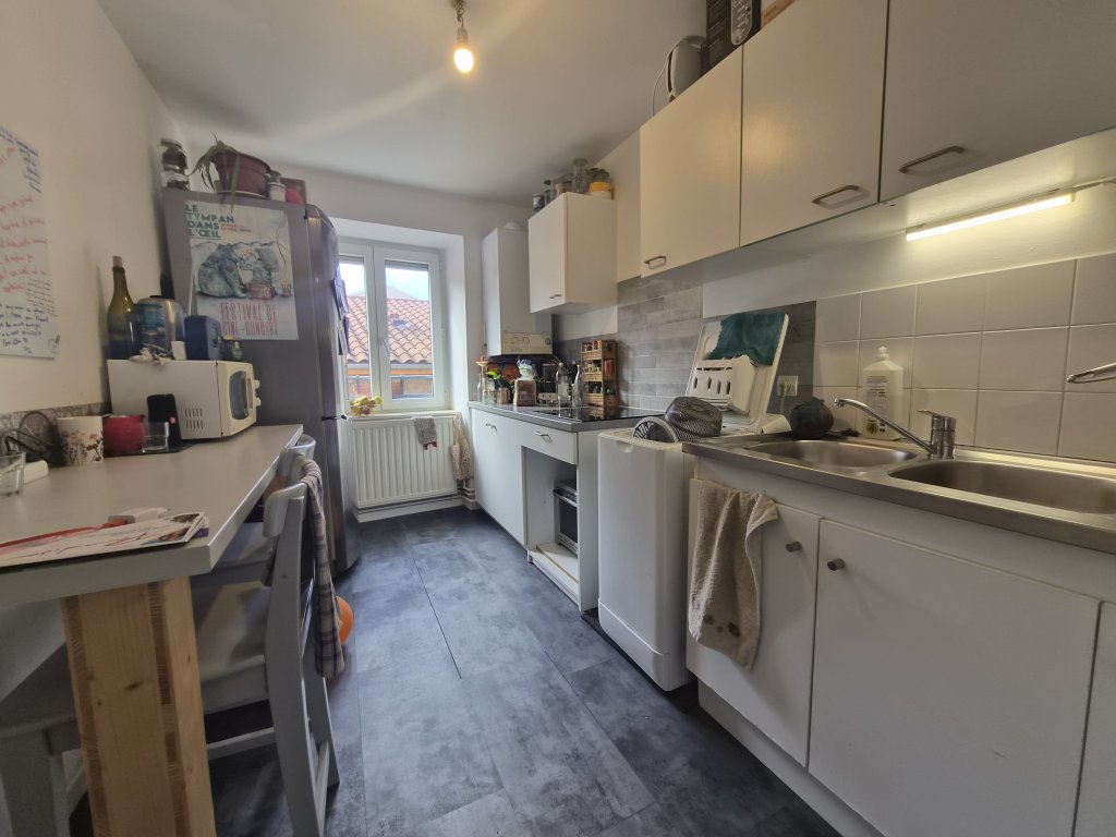 LOCATION - Appartement - CHAZELLES SUR LYON (42140) - 520 €