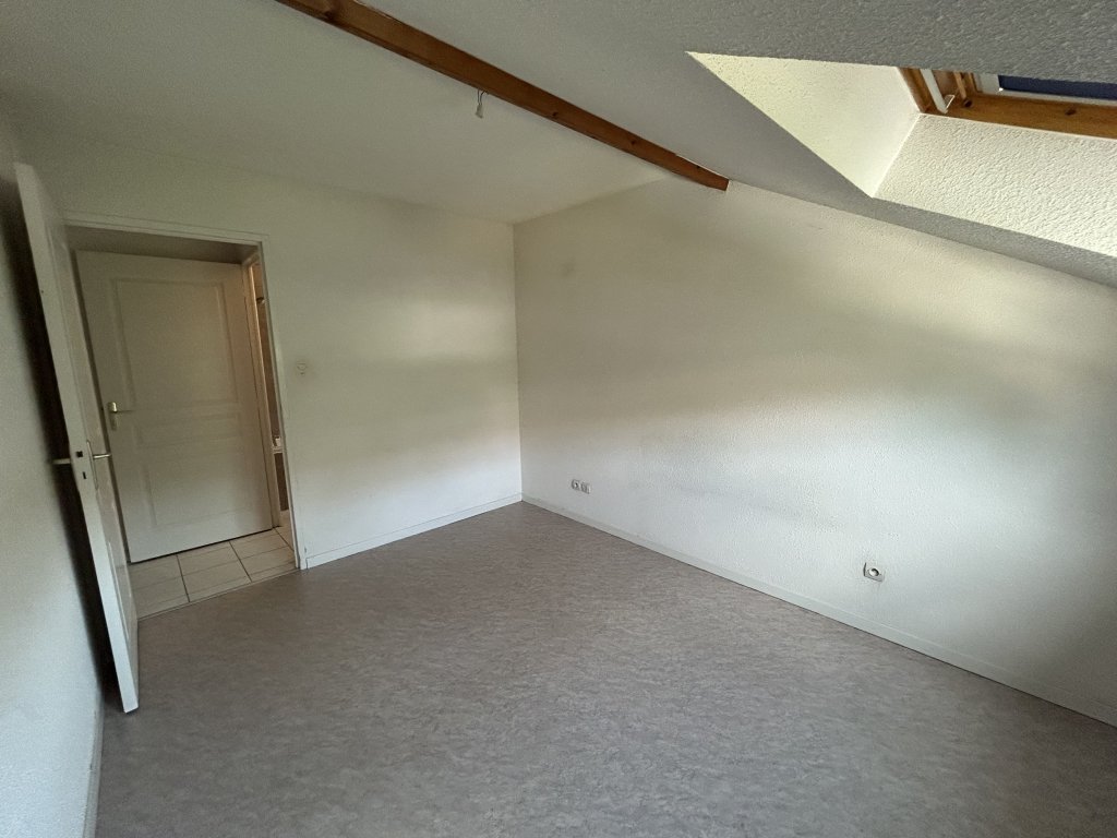 LOCATION - Appartement - ST GALMIER (42330) - 800 €