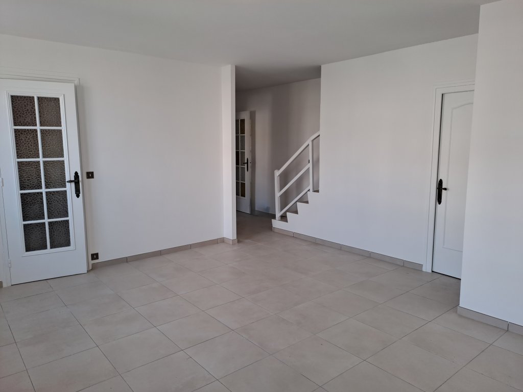 LOCATION - Maison/villa - CHAZELLES SUR LYON (42140) - 795 €