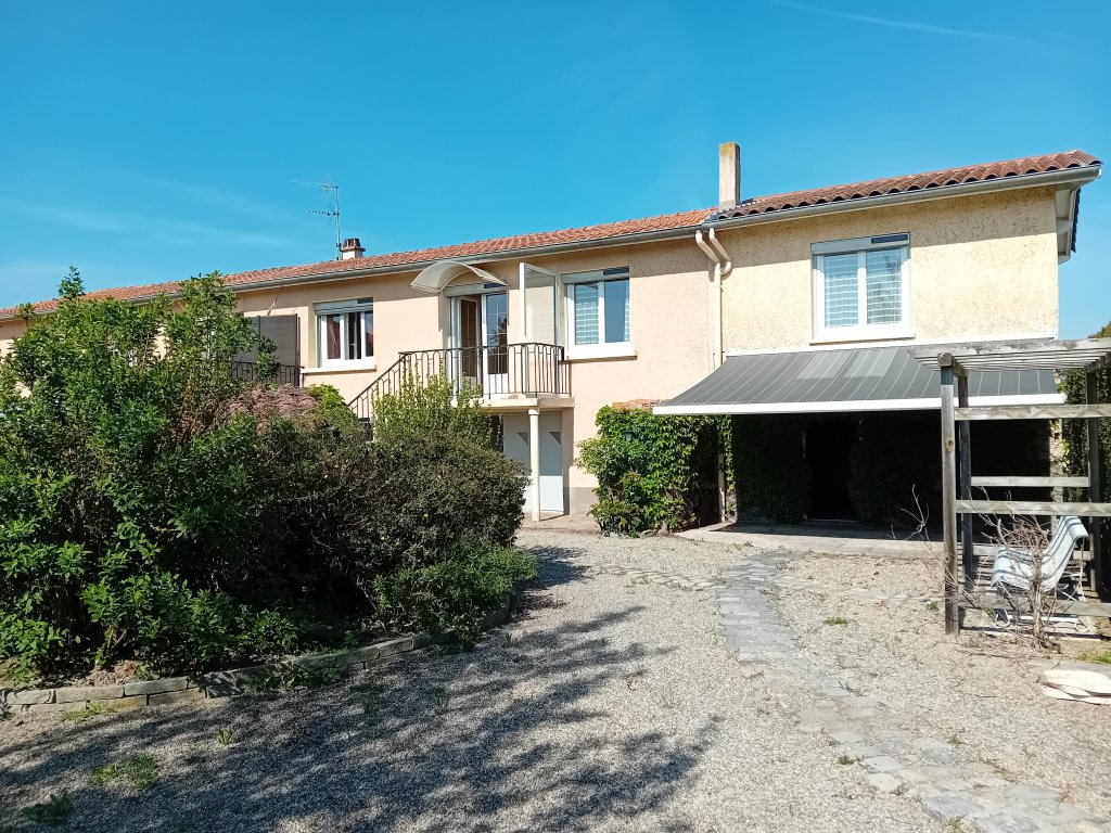 LOCATION - Maison/villa - MONTVERDUN (42130) - 800 €