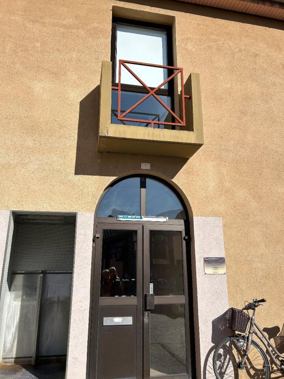 LOCATION - Local - MONTBRISON (42600) - 280 €