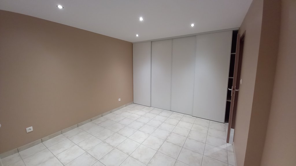 LOCATION - Appartement - CHAZELLES SUR LYON (42140) - 569 €