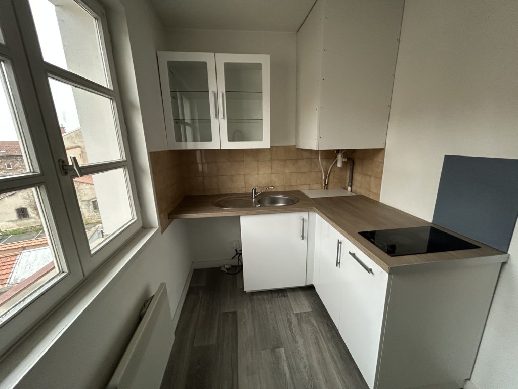 LOCATION - Appartement - MONTBRISON (42600) - 290 €