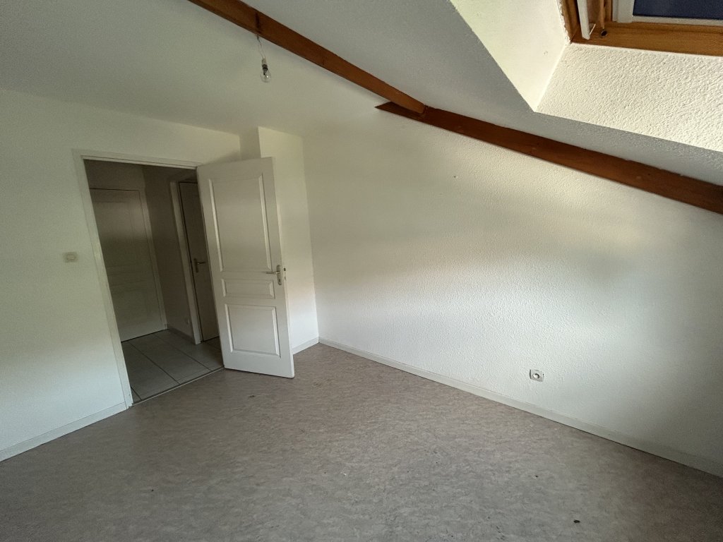 LOCATION - Appartement - ST GALMIER (42330) - 800 €