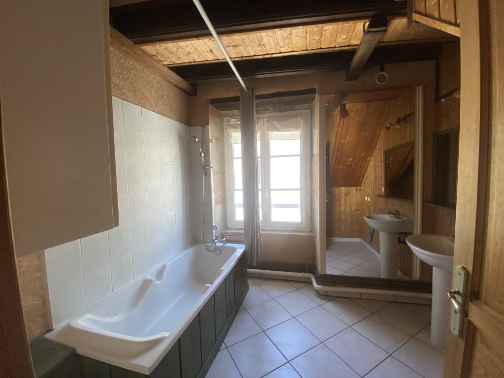 LOCATION - Appartement - MONTBRISON (42600) - 630 €