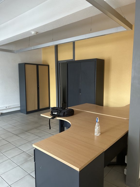 LOCATION - Local - MONTBRISON (42600) - 690 €