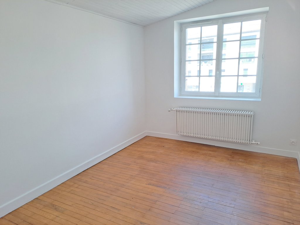 LOCATION - Maison/villa - CHAZELLES SUR LYON (42140) - 795 €
