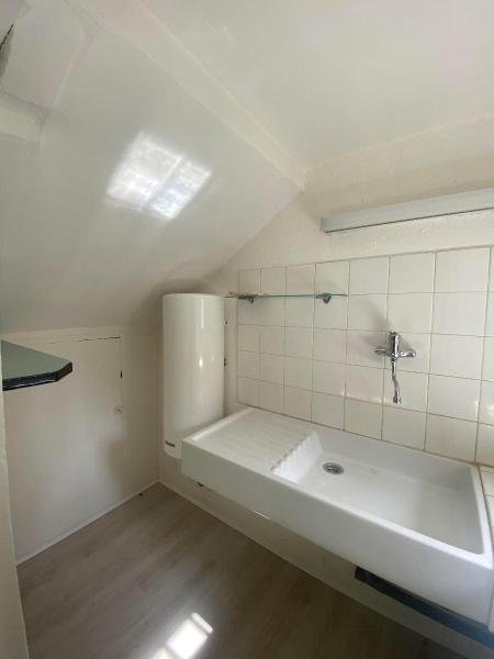 LOCATION - Local - MONTBRISON (42600) - 745 €