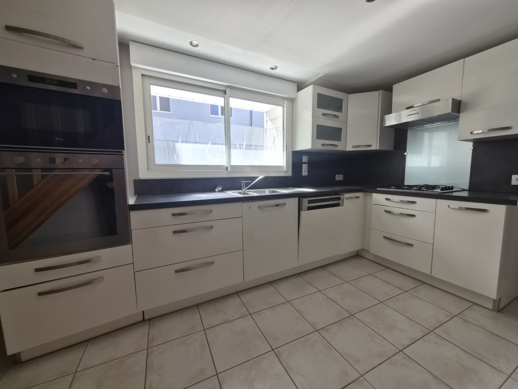 LOCATION - Appartement - CHAZELLES SUR LYON (42140) - 569 €