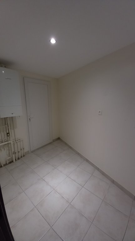 LOCATION - Appartement - CHAZELLES SUR LYON (42140) - 569 €