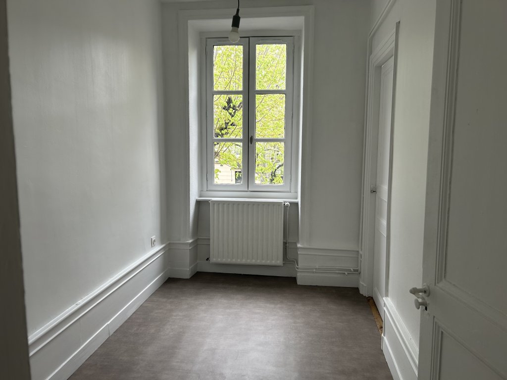 LOCATION - Appartement - MONTBRISON (42600) - 298 €