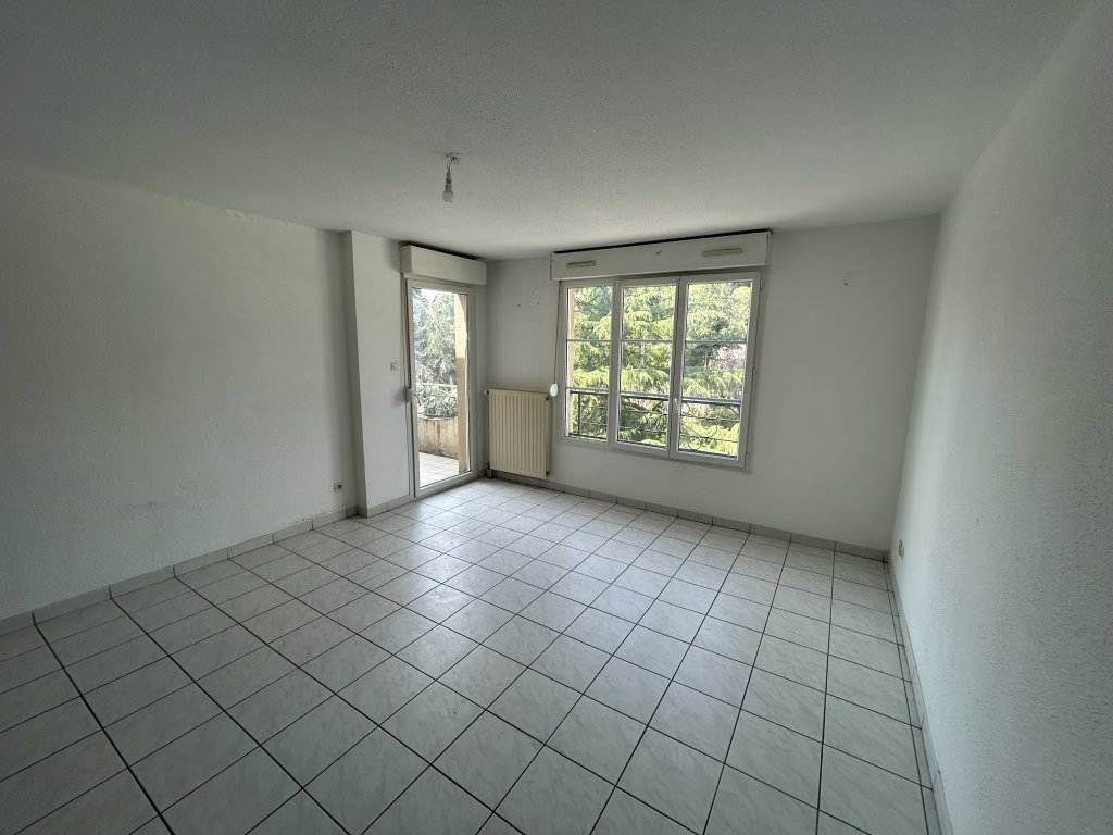LOCATION - Appartement - ST GALMIER (42330) - 800 €
