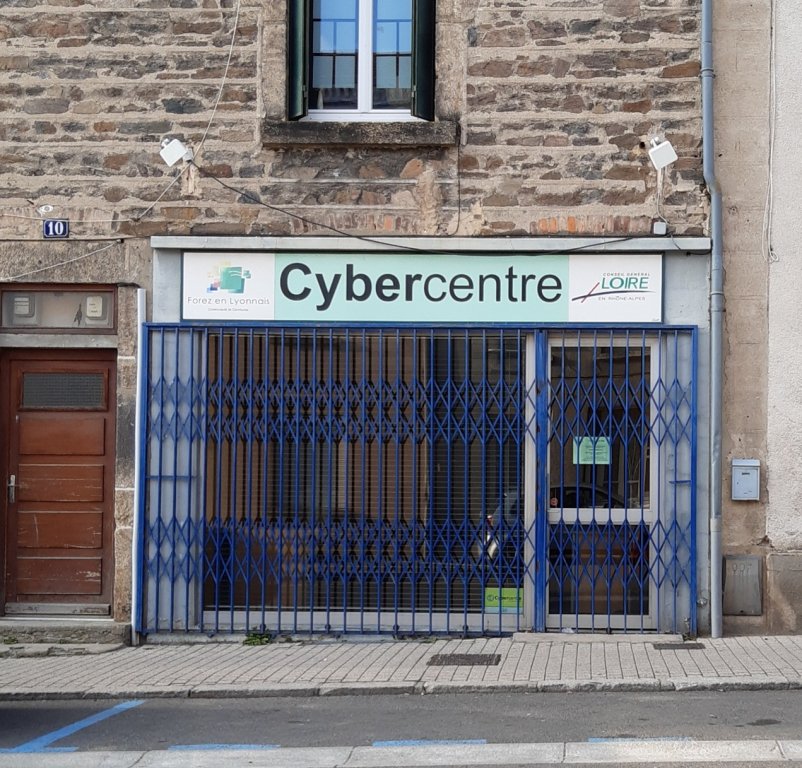 LOCATION - Local - CHAZELLES SUR LYON (42140) - 350 €
