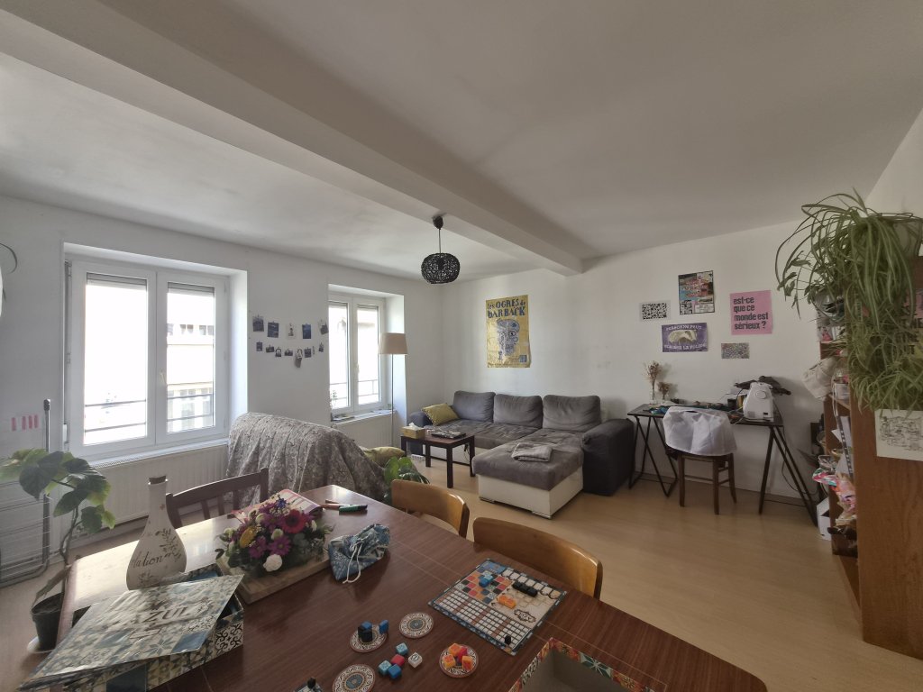 LOCATION - Appartement - CHAZELLES SUR LYON (42140) - 520 €