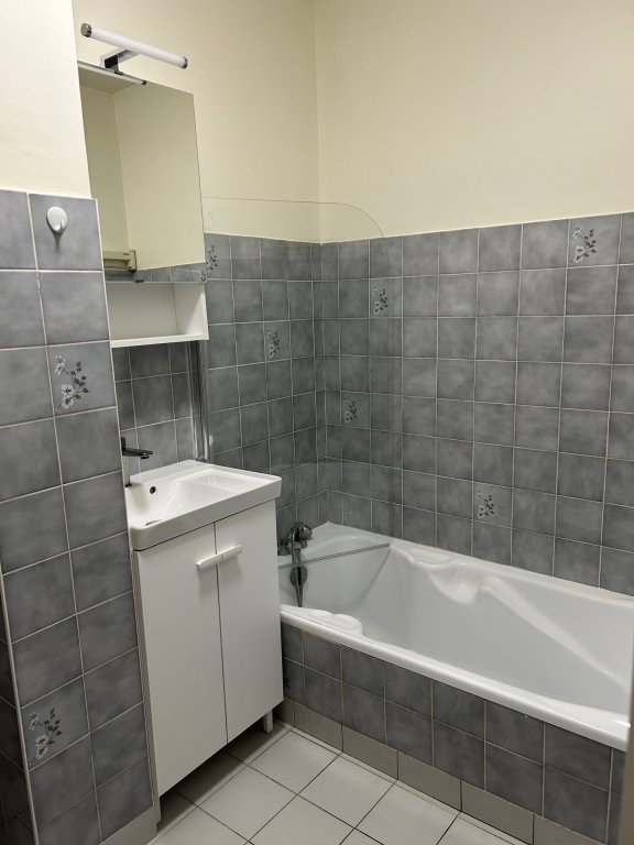 LOCATION - Appartement - MONTBRISON (42600) - 385 €