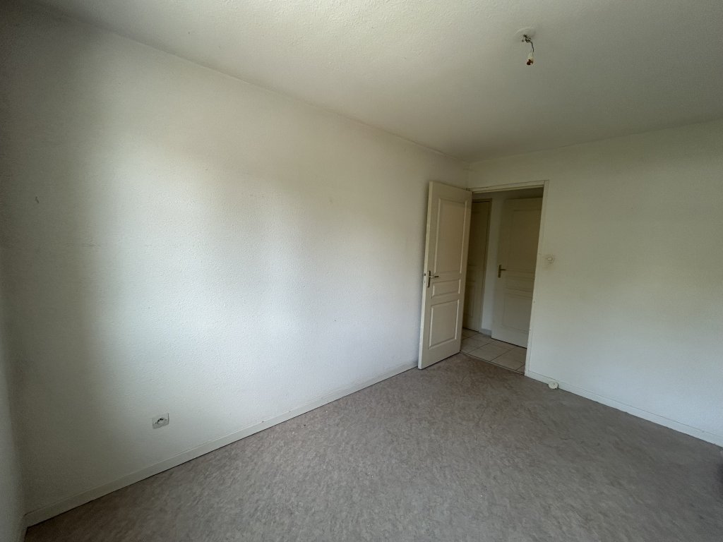 LOCATION - Appartement - ST GALMIER (42330) - 800 €