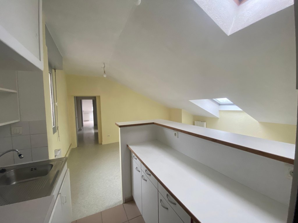 LOCATION - Appartement - FEURS (42110) - 399 €