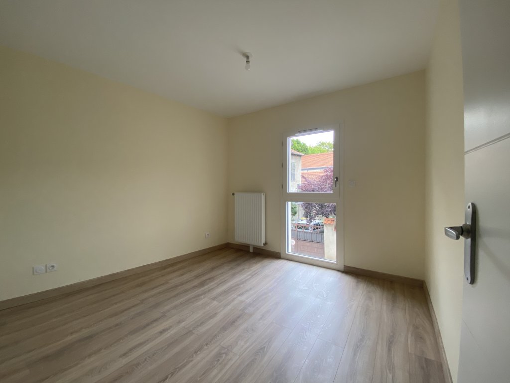 LOCATION - Appartement - MONTBRISON (42600) - 826 €
