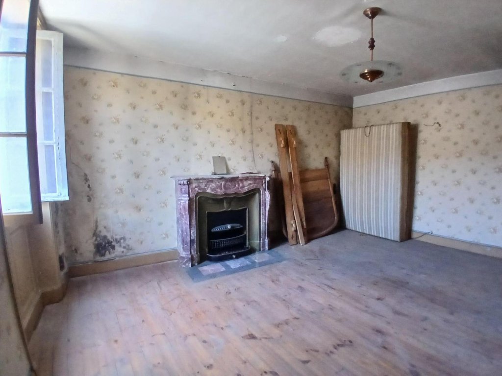 VENTE - Maison/villa - ROZIER EN DONZY (42810) - 45000 €