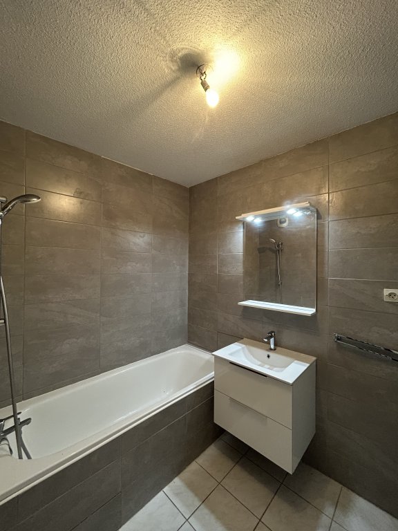 LOCATION - Appartement - ST GALMIER (42330) - 800 €