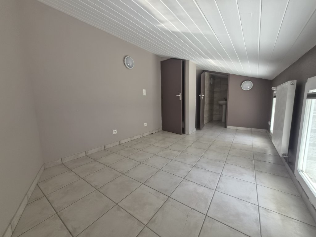 LOCATION - Appartement - CHAZELLES SUR LYON (42140) - 569 €