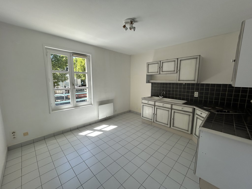 LOCATION - Appartement - MONTBRISON (42600) - 385 €