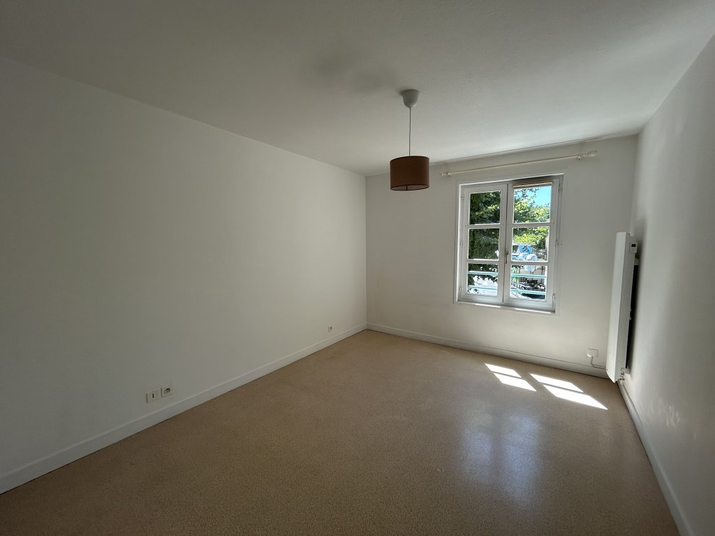 LOCATION - Appartement - MONTBRISON (42600) - 385 €