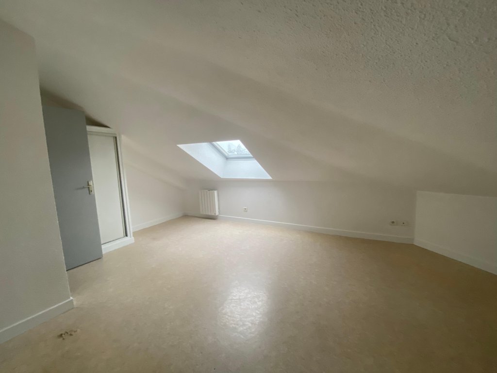 LOCATION - Appartement - FEURS (42110) - 399 €