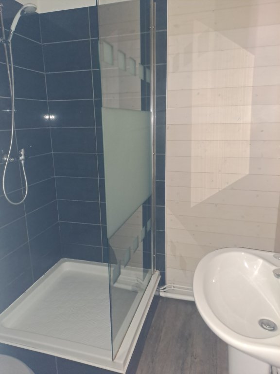 LOCATION - Appartement - CHAZELLES SUR LYON (42140) - 440 €
