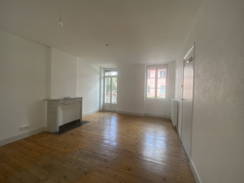 LOCATION - Appartement - MONTROND LES BAINS (42210) - 590 €