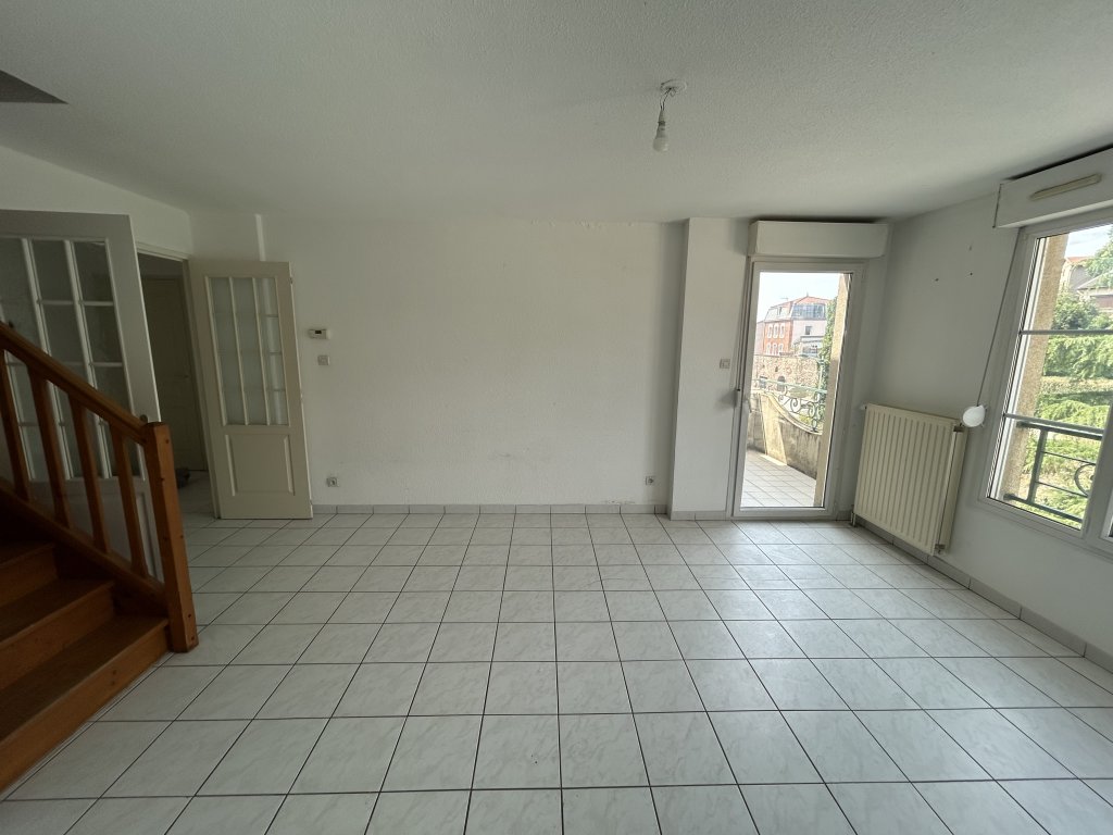 LOCATION - Appartement - ST GALMIER (42330) - 800 €