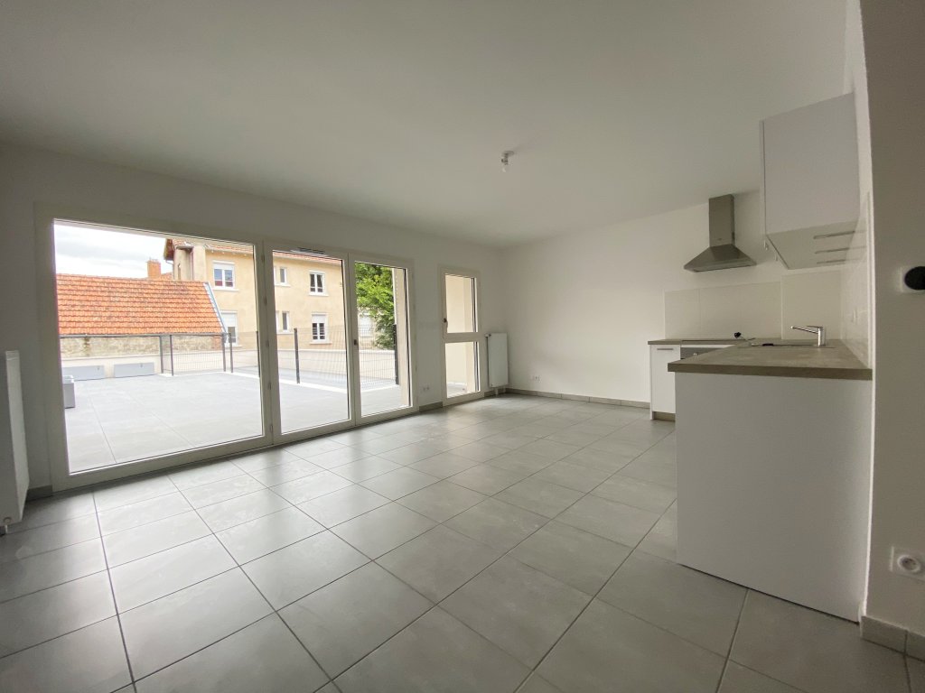 LOCATION - Appartement - MONTBRISON (42600) - 826 €